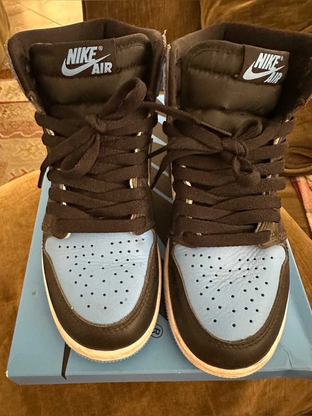 Nike Air Jordan Retro High Og sneakers big kids size size 4-5 yrs women’s size6
